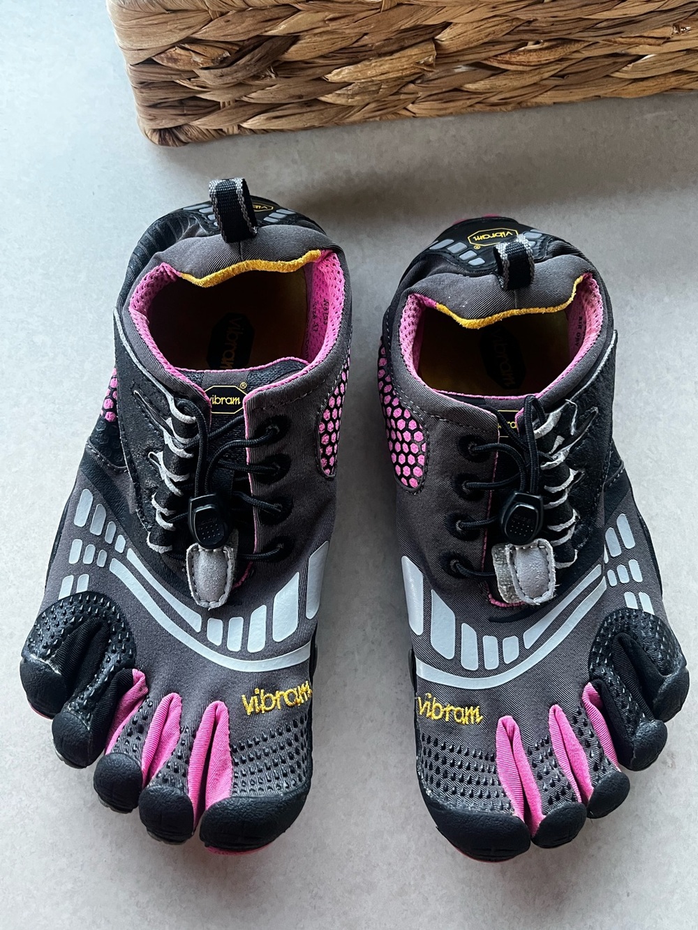 Vibram Five Fingers KMD Sport LS Women's 37 US 6/6.5 Pink Black Shoes